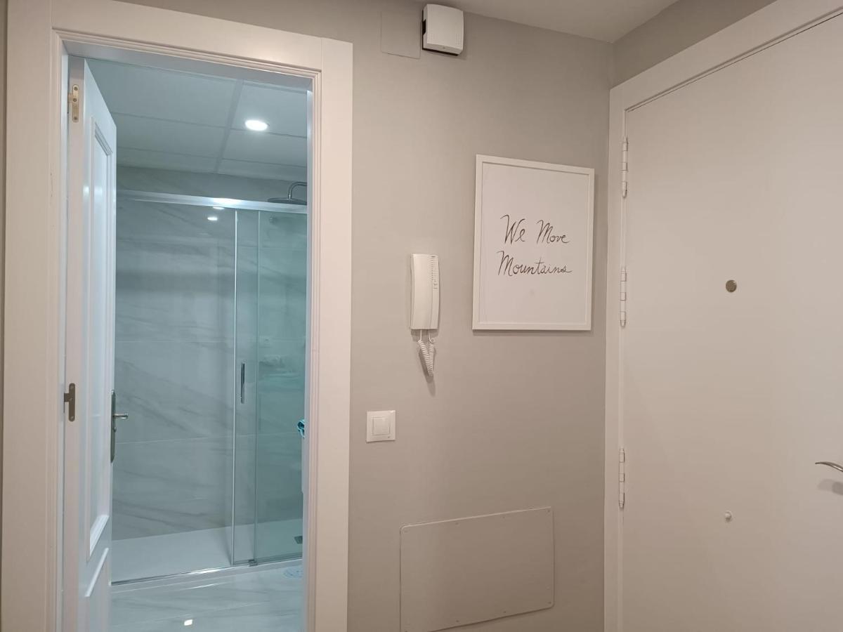 New! Luxury City Center & 2 Balconies マラガ エクステリア 写真